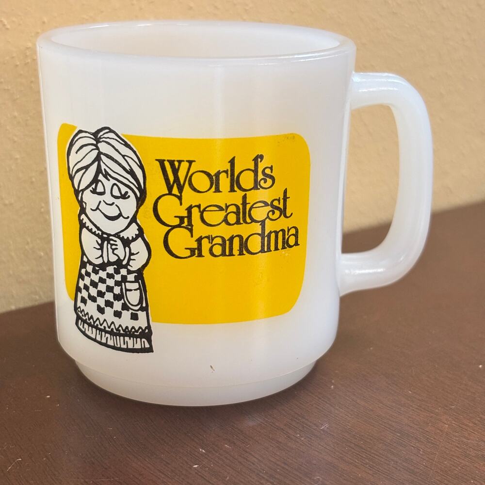 VTG Glasbake Milk Glass World's Greatest Grandma Coffee Mug Made in USA 1978 8oz - Picture 1 of 5